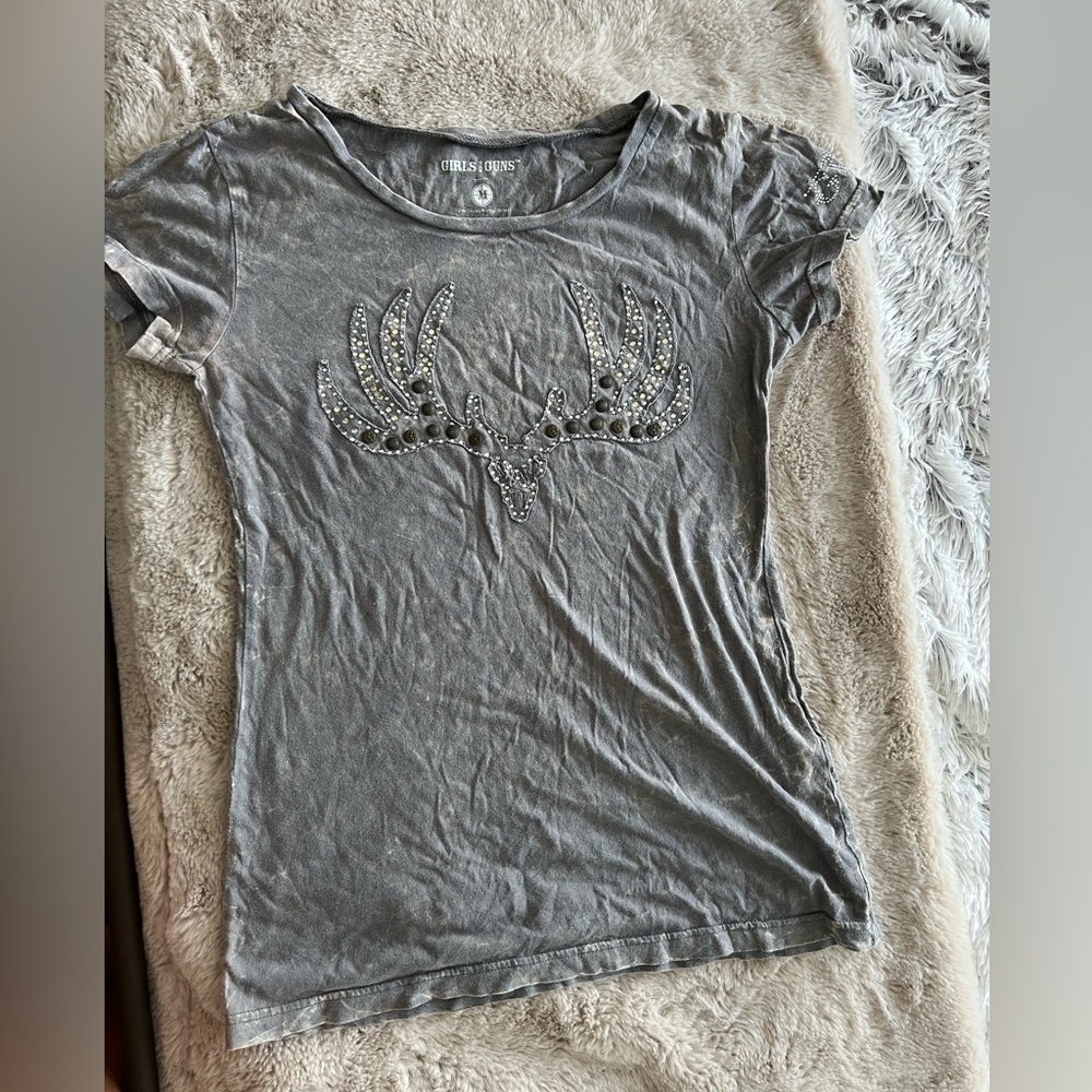 Girls with Guns shirt size medium
